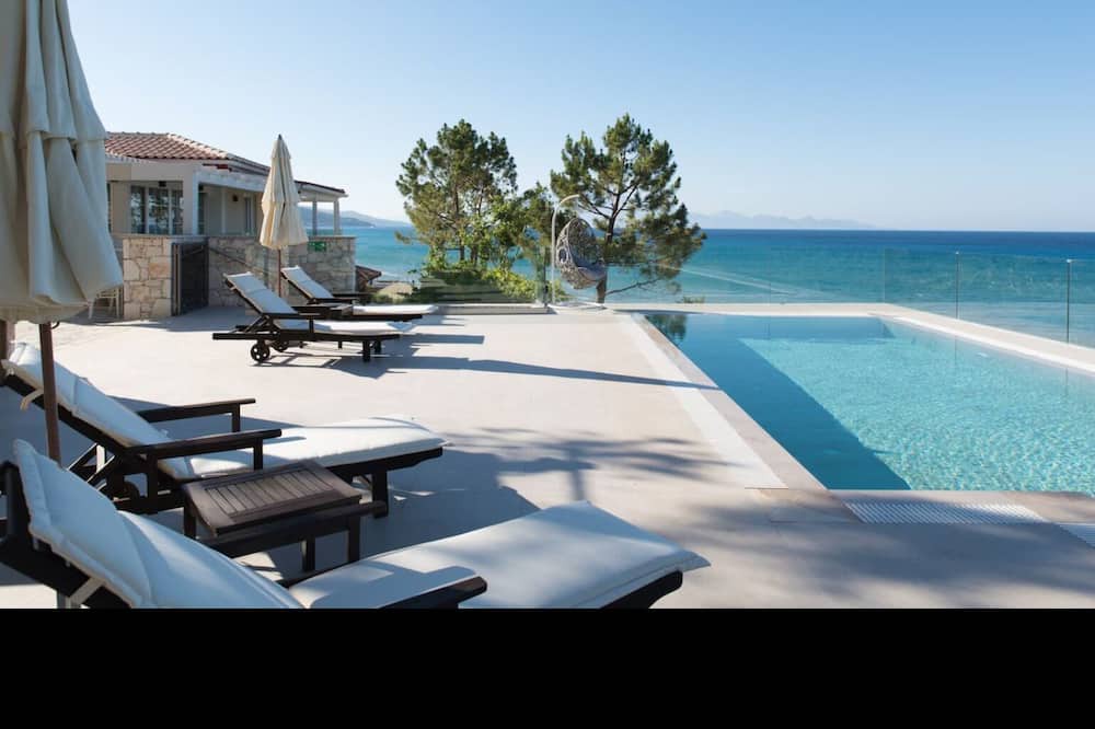 Photo of Outdoor in Alonia
