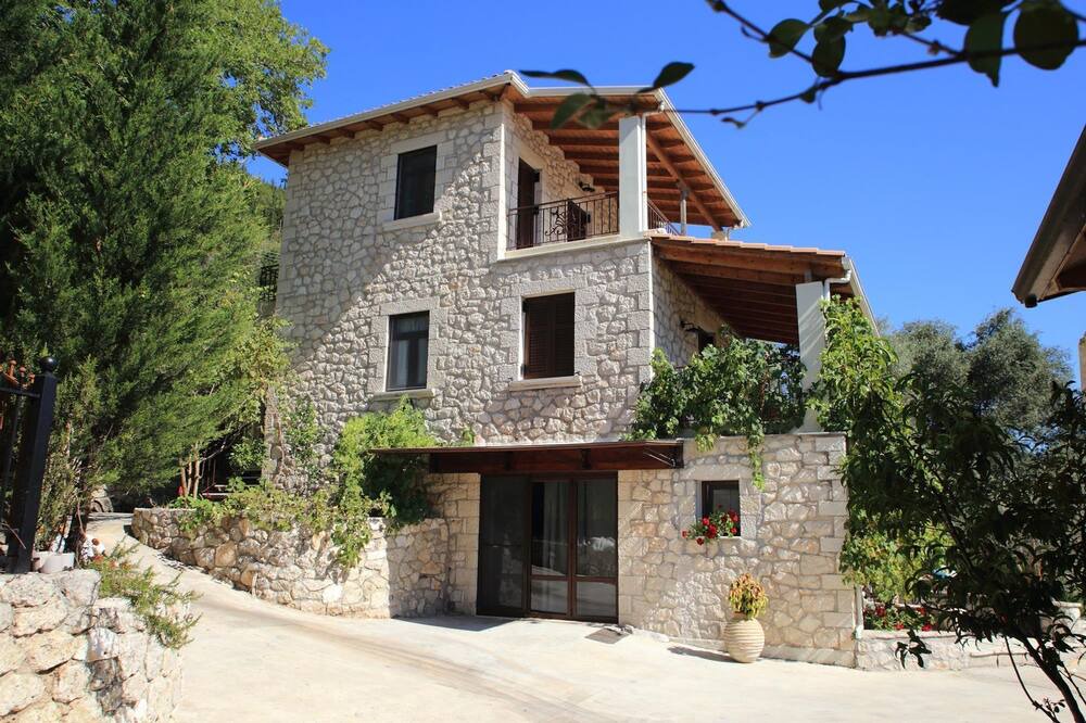 Photo of Outdoor in Asprogerakata