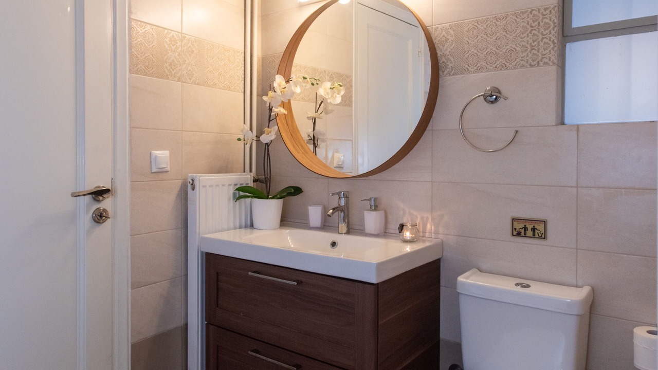 Photo of Bathroom in Anafiotika