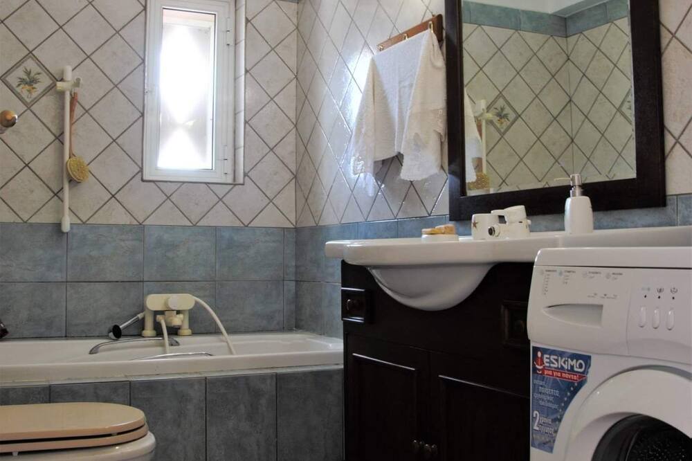 Photo of Bathroom in Lavreotiki