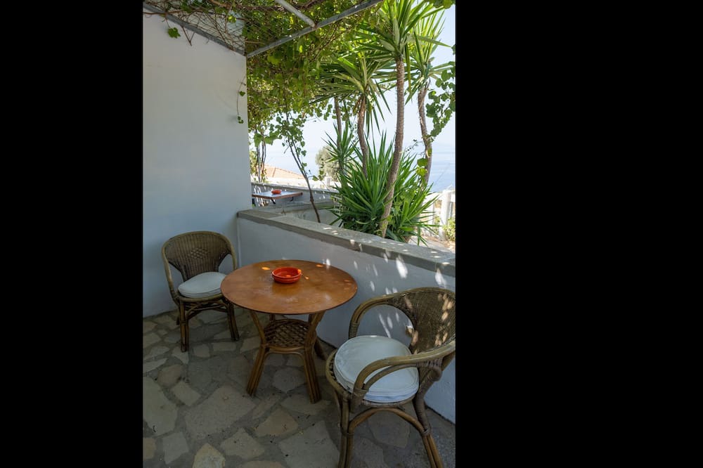 Photo of Patio Balcony in Koumeika