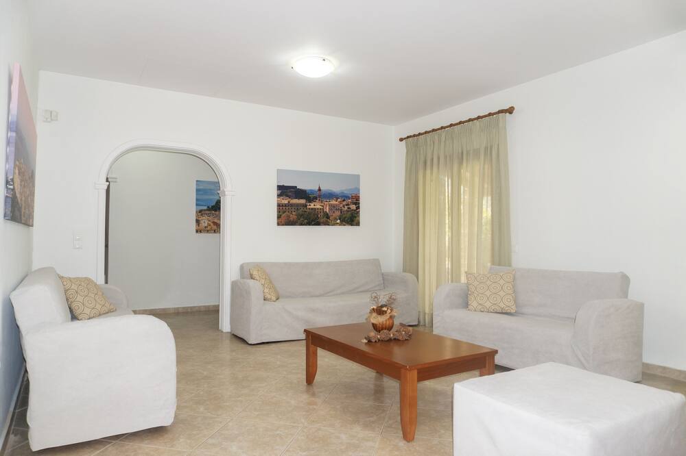 Photo of Livingroom in Kato Korakiana