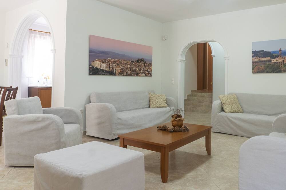 Photo of Livingroom in Kato Korakiana