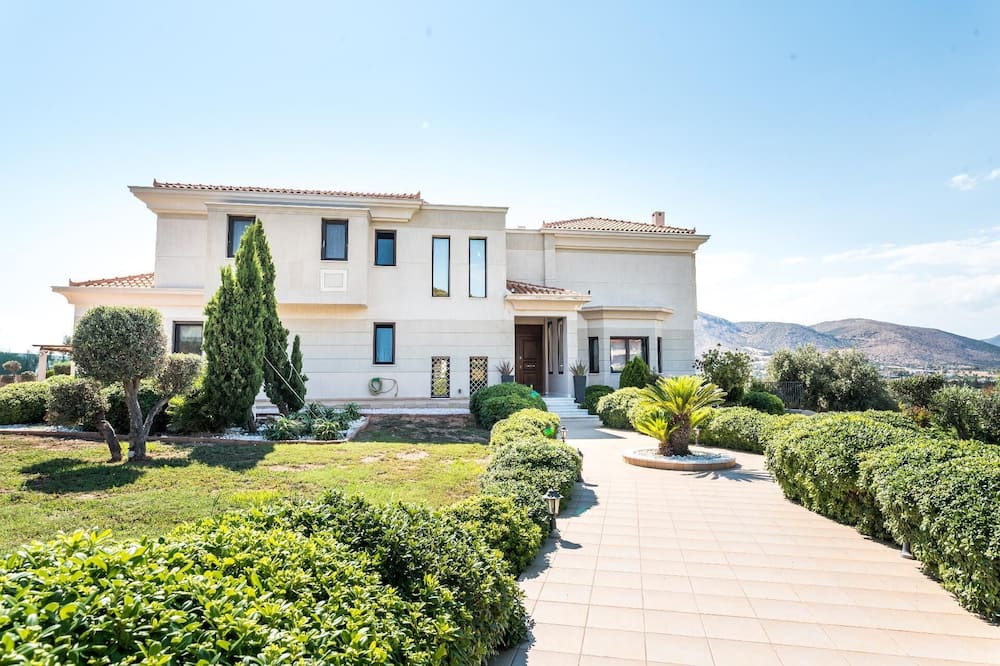 Photo of Outdoor in Palaia Fokaia
