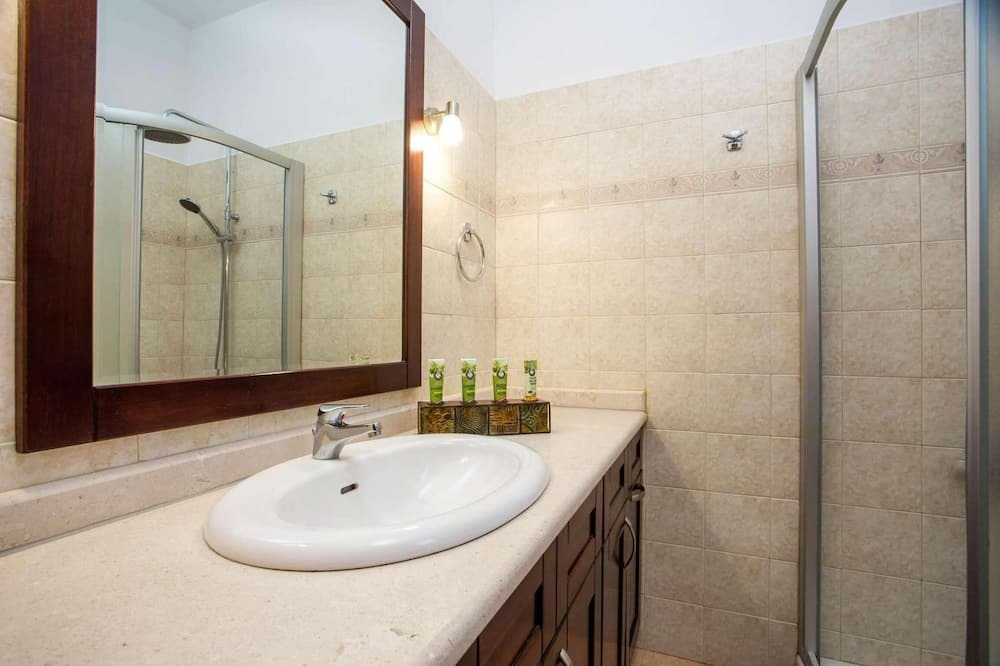 Photo of Bathroom in Pefkos