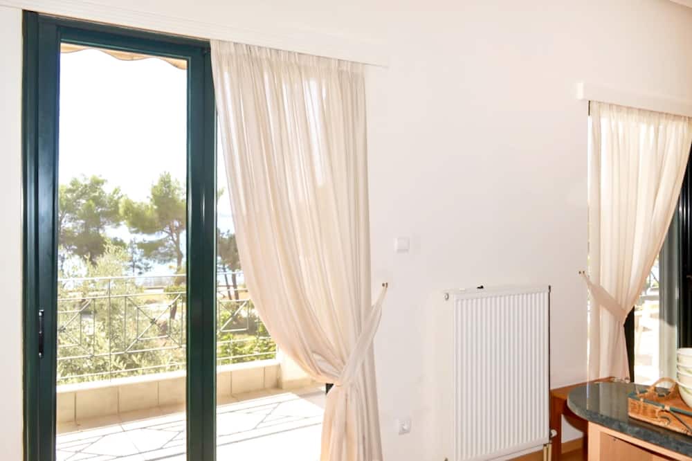 Photo of Livingroom in Karystos