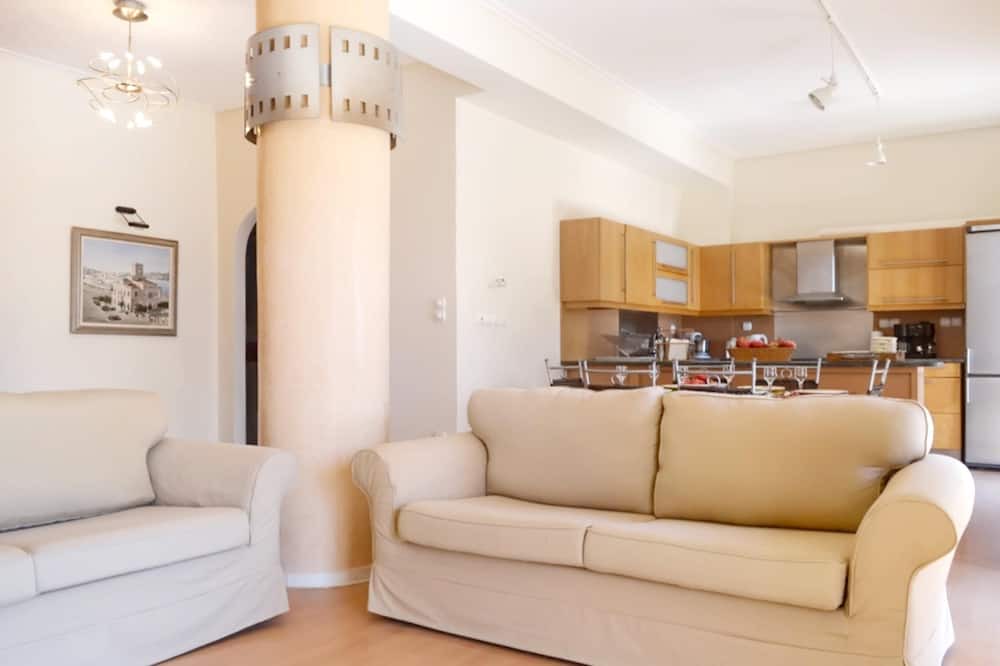Photo of Livingroom in Karystos