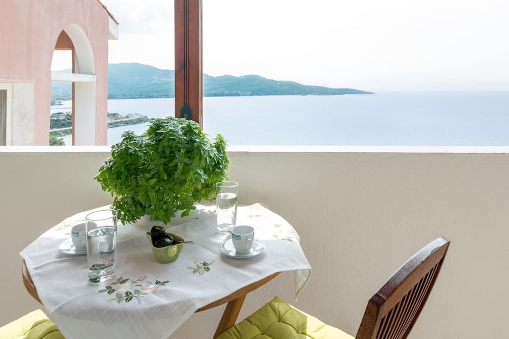 Photo of Patio Balcony in Neos Marmaras