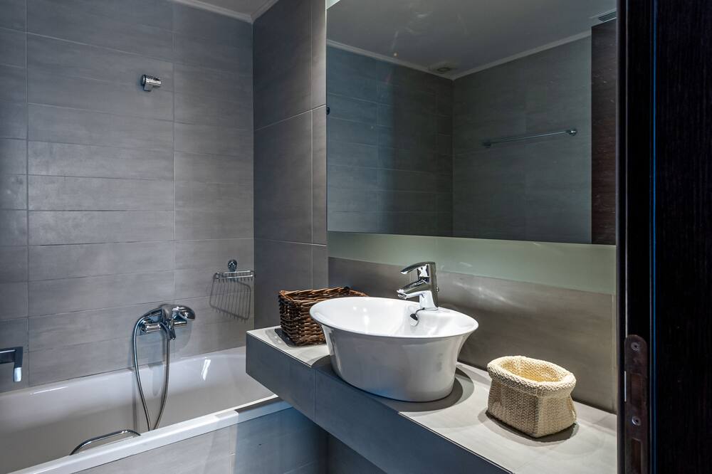 Photo of Bathroom in Katakali