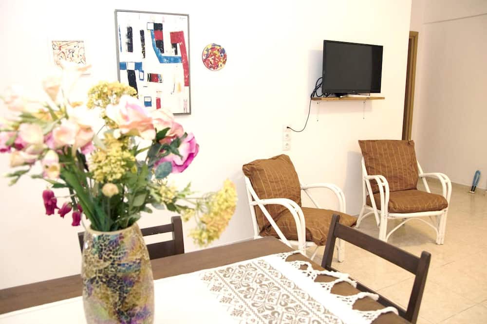 Photo of Livingroom in Akoumia