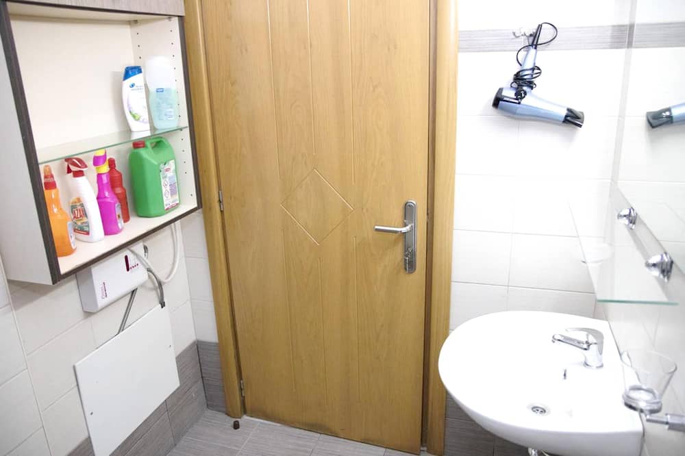Photo of Bathroom in Akoumia
