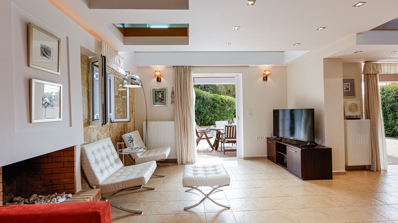 Photo of Livingroom in Armenoi