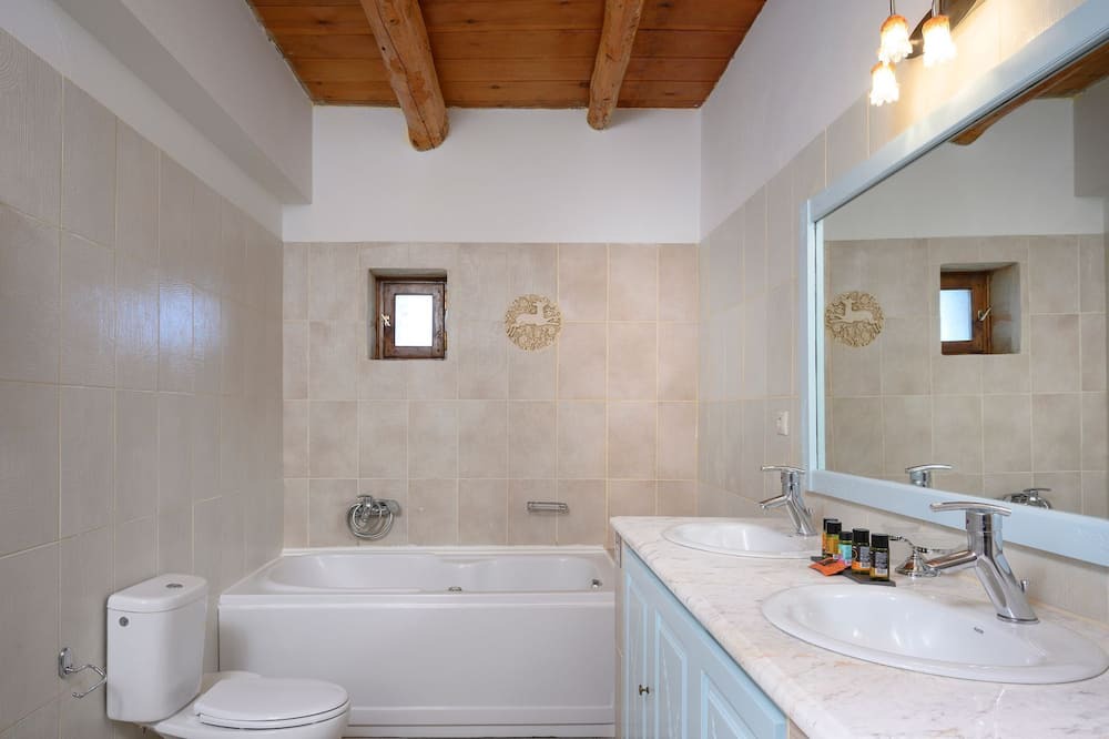 Photo of Bathroom in Maza