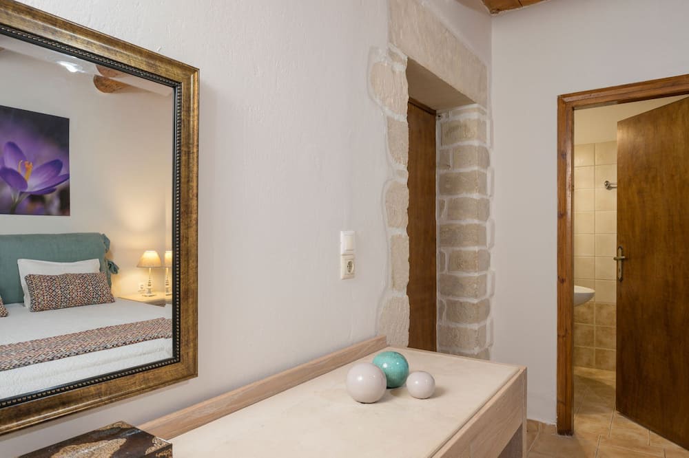 Photo of Bedroom in Maza
