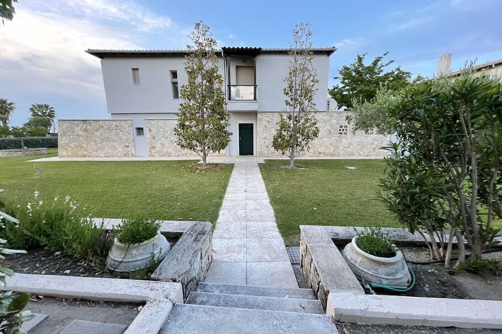 Photo of Outdoor in Haniotis