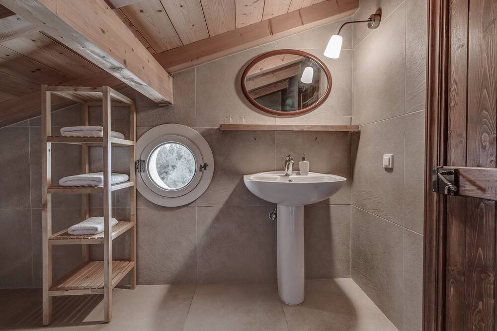 Photo of Bathroom in Kavvadades