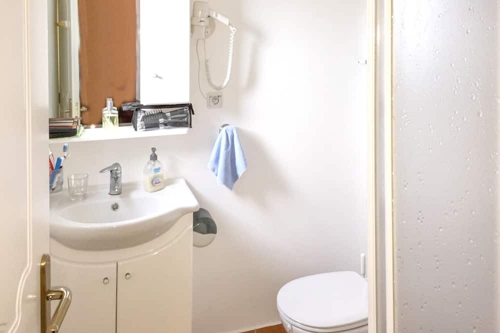 Photo of Bathroom in Vlachokerasia