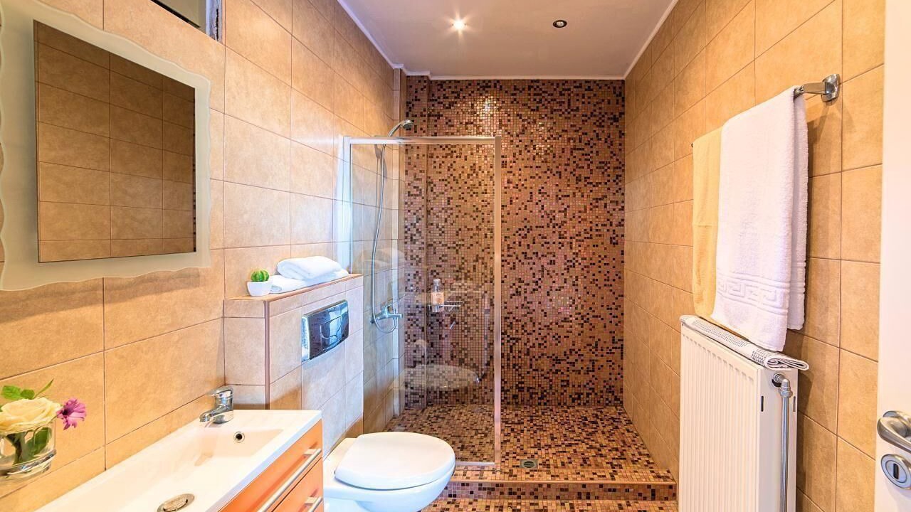 Photo of Bathroom in Skoutelonas