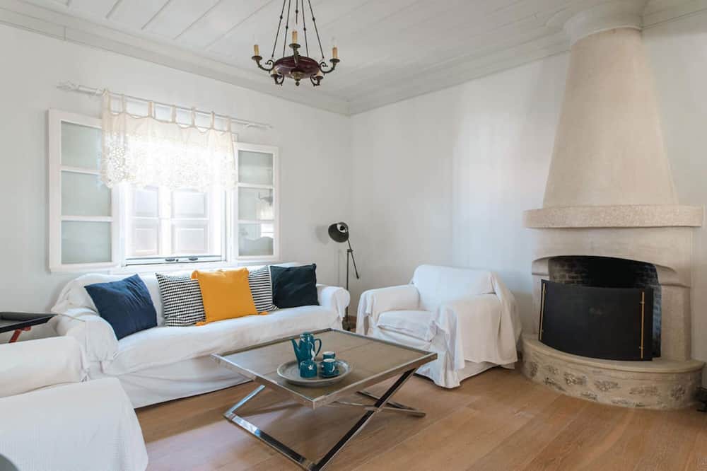 Photo of Livingroom in Spetses