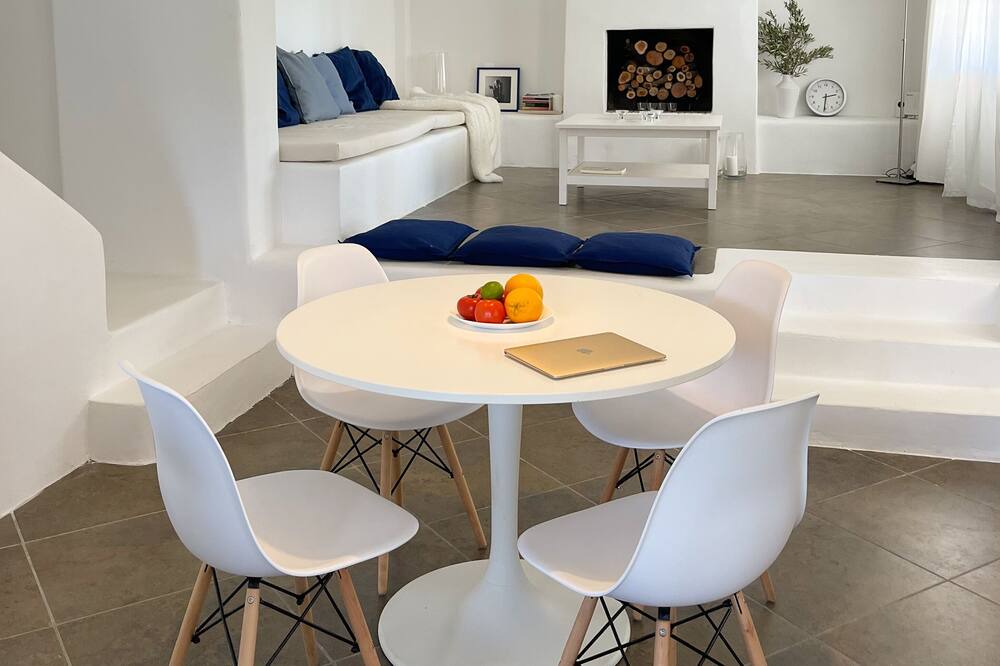Photo of Livingroom in Batsi