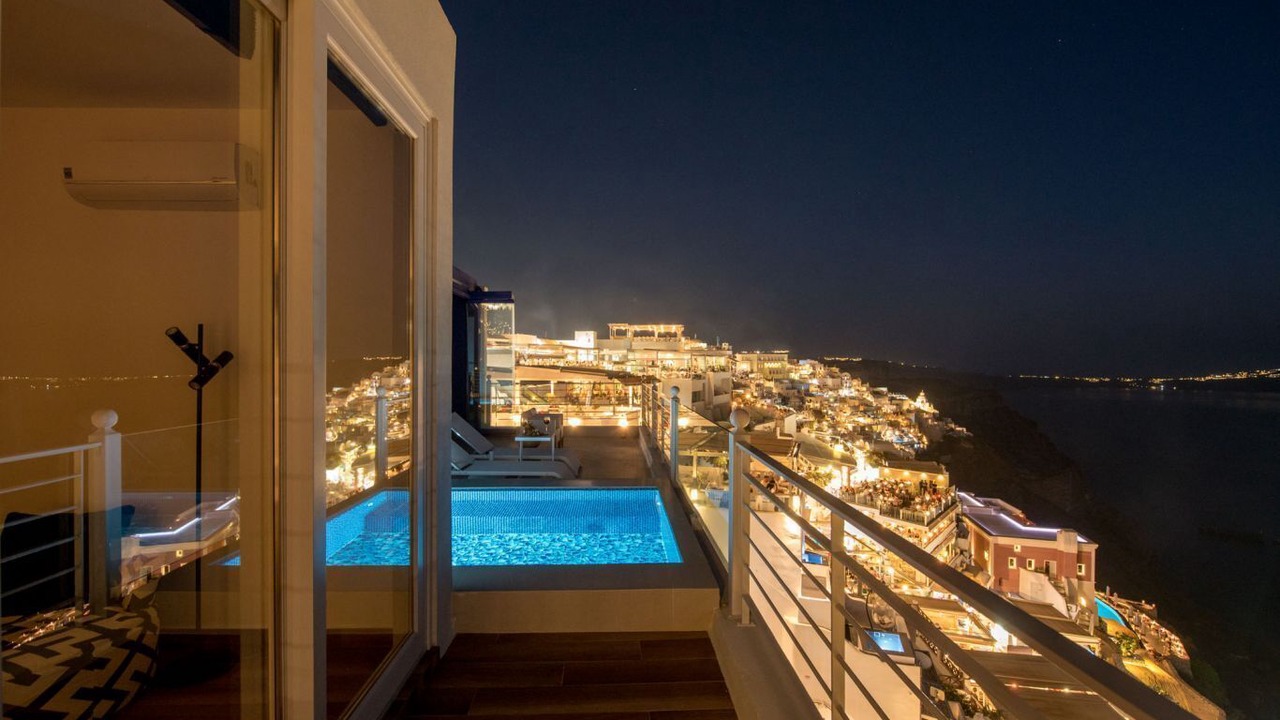 Photo of Outdoor in Fira