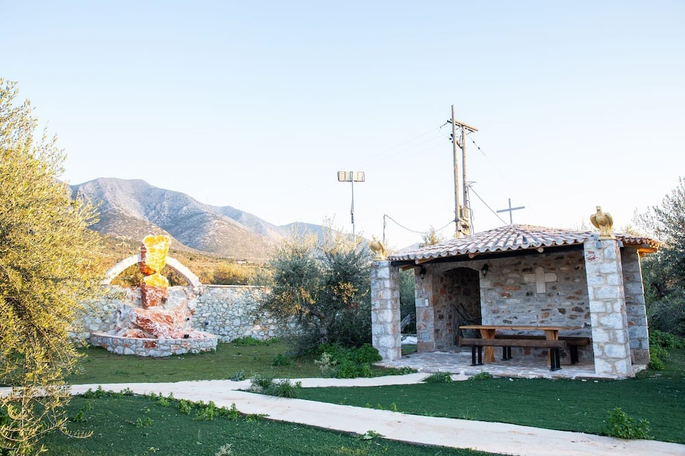 Photo of Outdoor in Omales