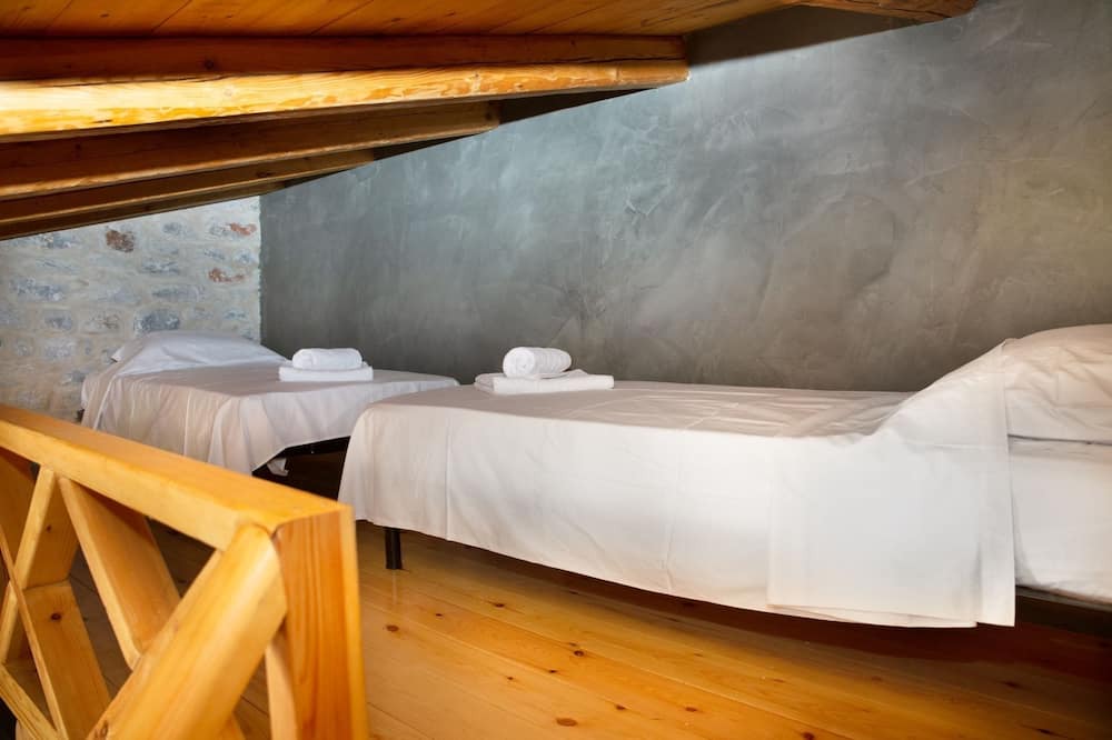 Photo of Bedroom in Omales