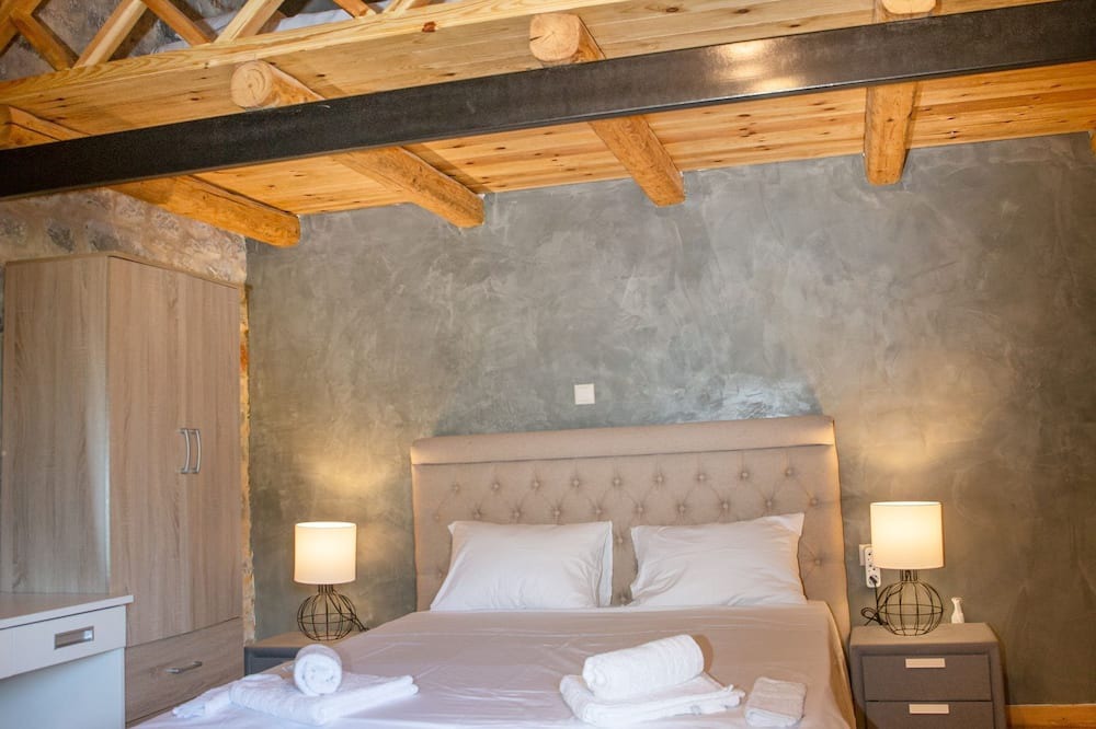 Photo of Bedroom in Omales