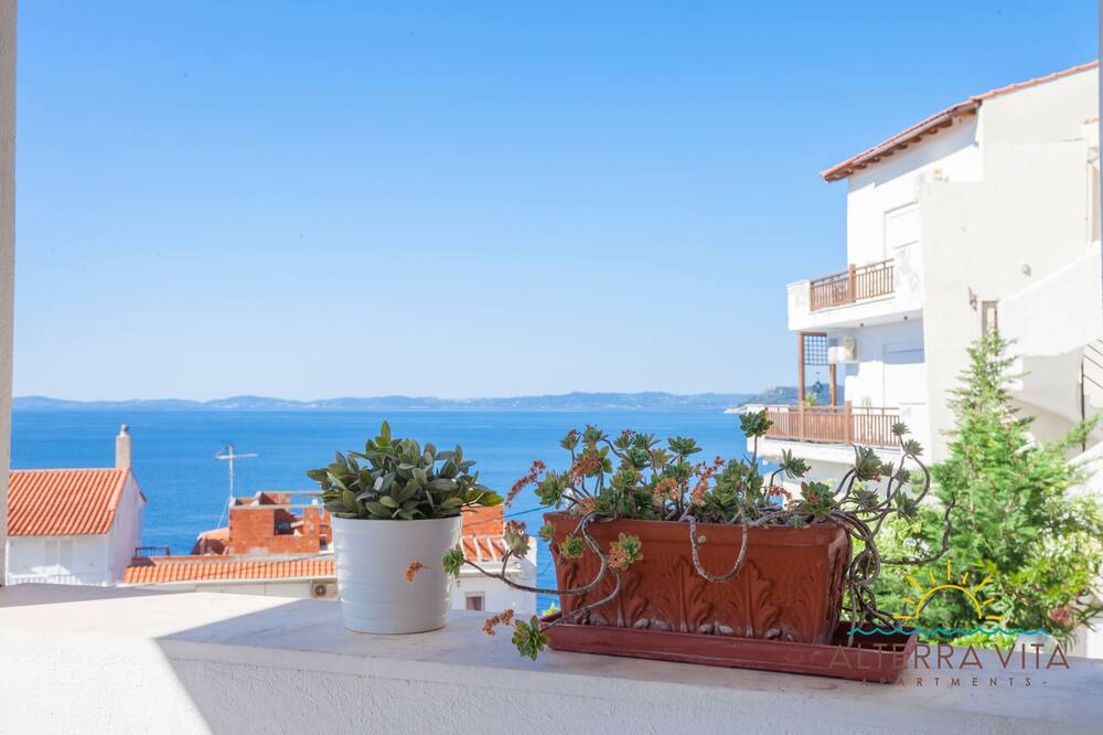 Photo of Patio Balcony in Neos Marmaras