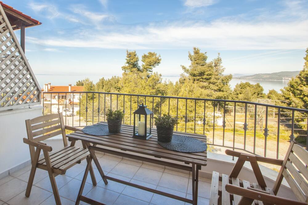 Photo of Patio Balcony in Neos Marmaras
