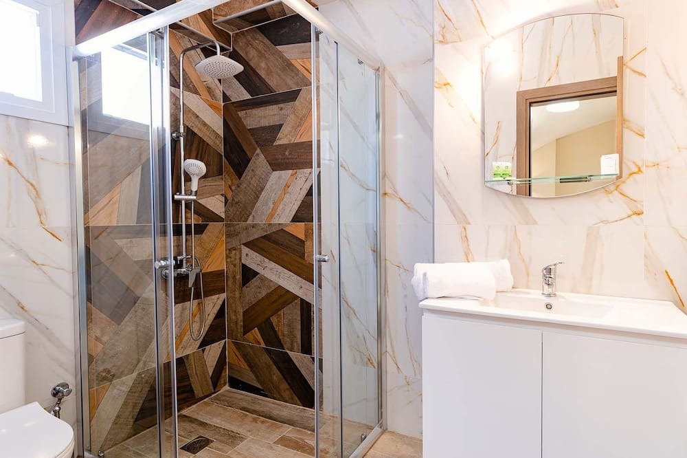 Photo of Bathroom in Flogita