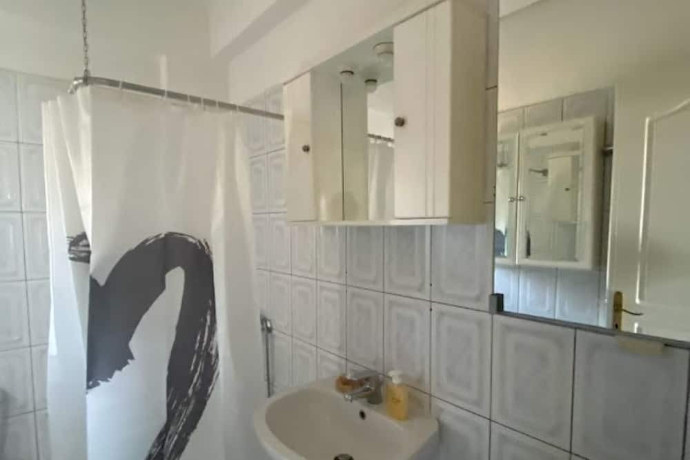 Photo of Bathroom in Rafina