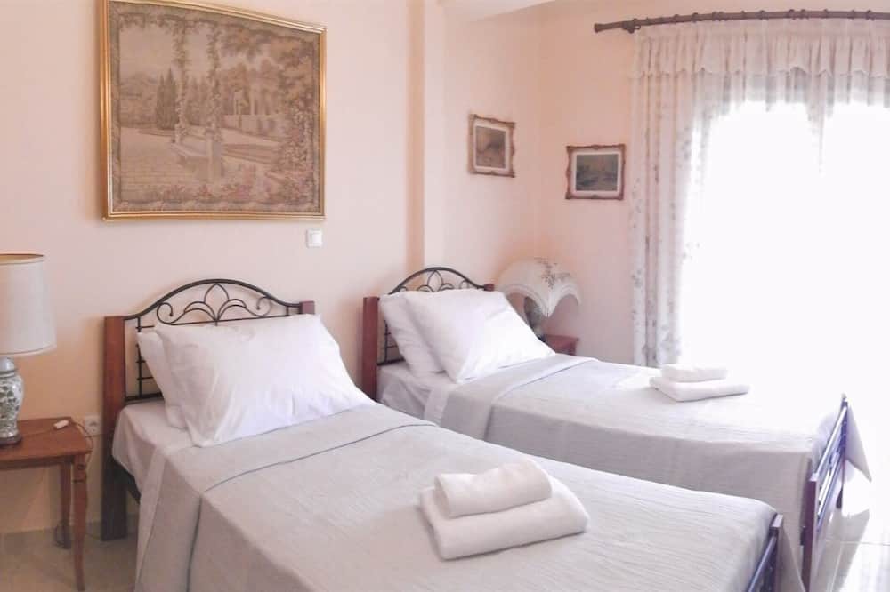 Photo of Bedroom in Kouvaras