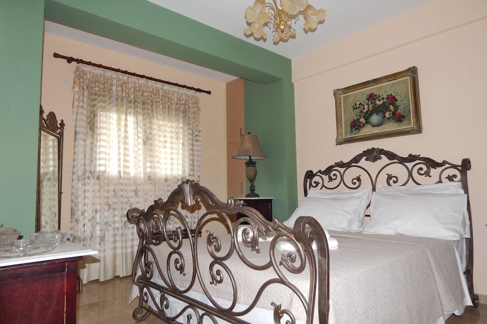 Photo of Bedroom in Kouvaras