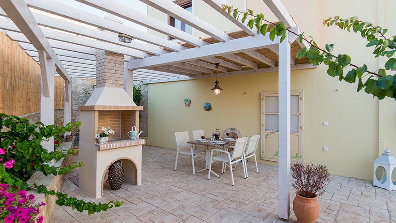 Photo of Outdoor in Roussospiti