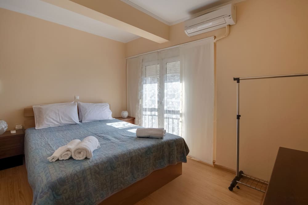 Photo of Bedroom in Saronida
