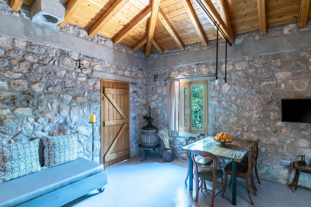 Photo of Livingroom in Neo Souli