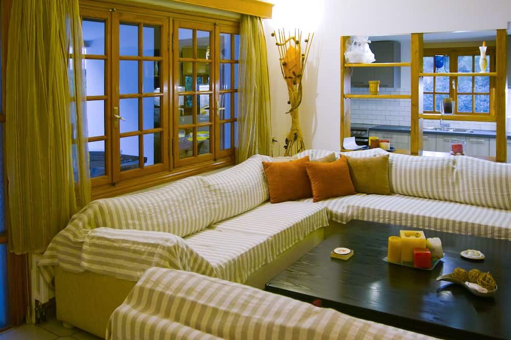 Photo of Livingroom in Rafina-Pikermi
