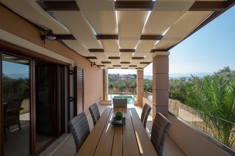 Photo of Patio Balcony in Galatas