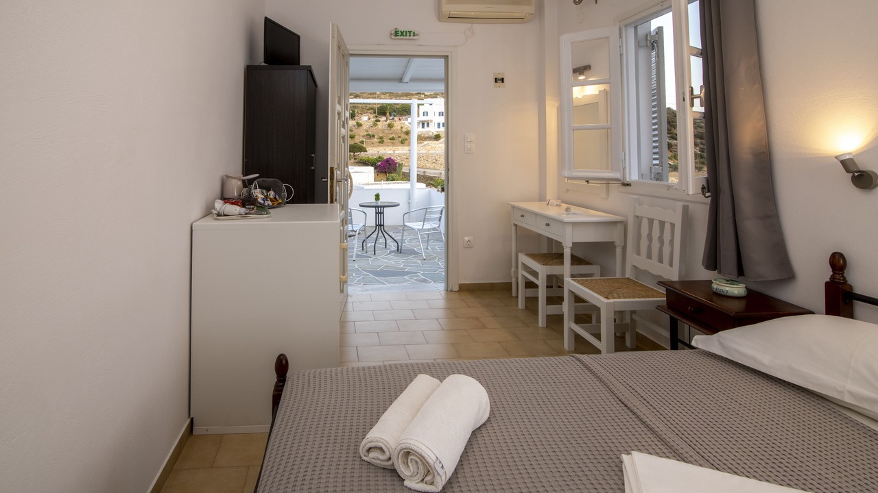 Photo of Bedroom in Platis Gialos