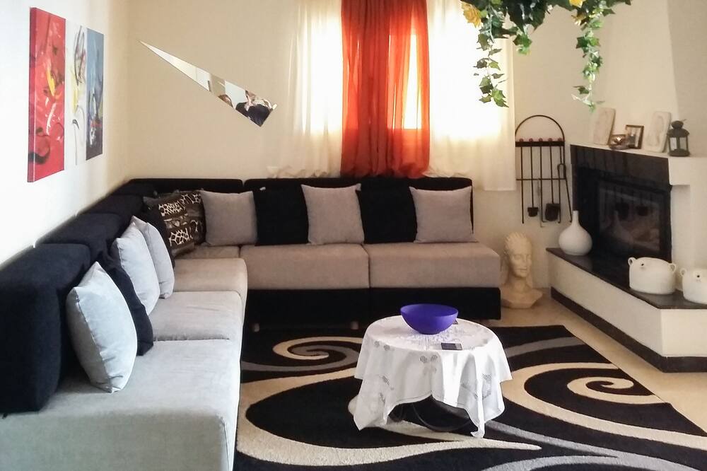 Photo of Livingroom in Loutraki-Agioi Theodoroi