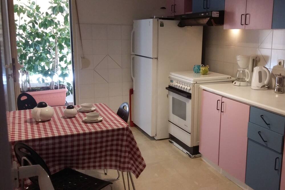 Photo of Kitchen in Loutraki-Agioi Theodoroi