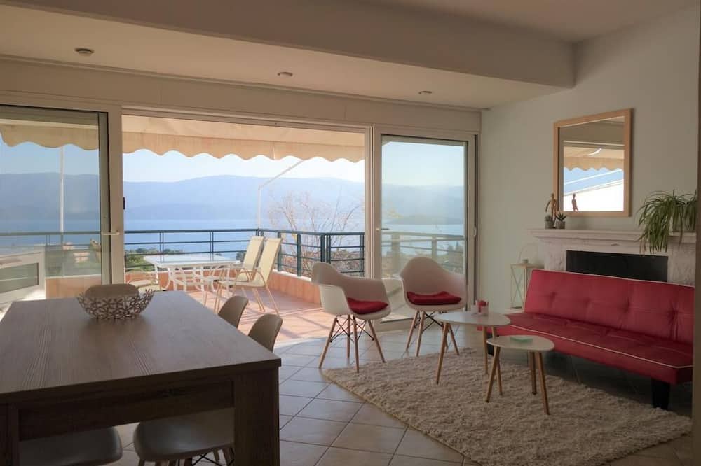 Photo of Livingroom in Isthmia