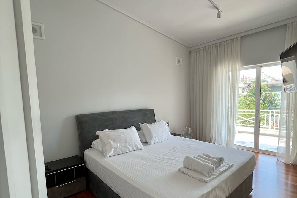 Photo of Bedroom in Kavouri