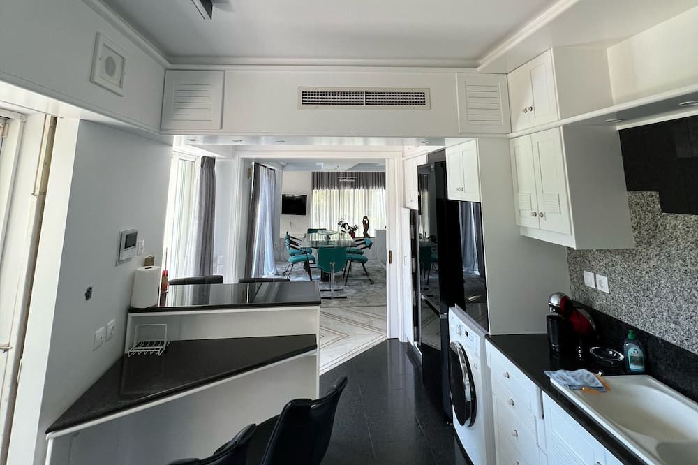 Photo of Kitchen in Kavouri