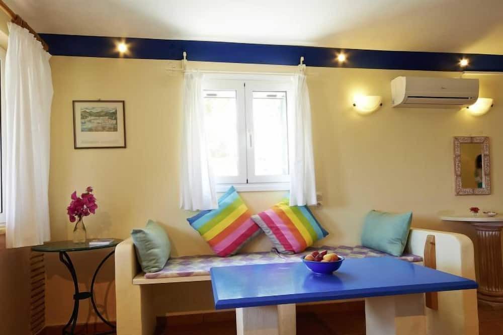 Photo of Livingroom in Marathias