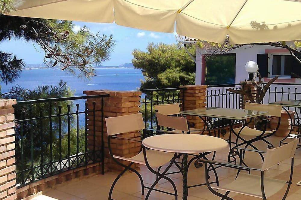 Photo of Patio Balcony in Marathias
