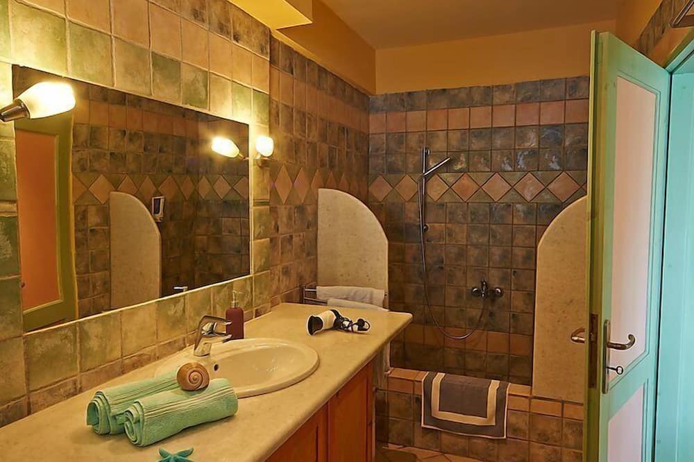 Photo of Bathroom in Marathias