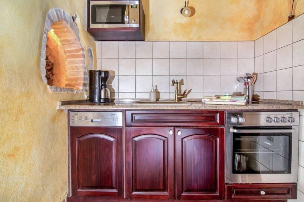 Photo of Kitchen in Samonas
