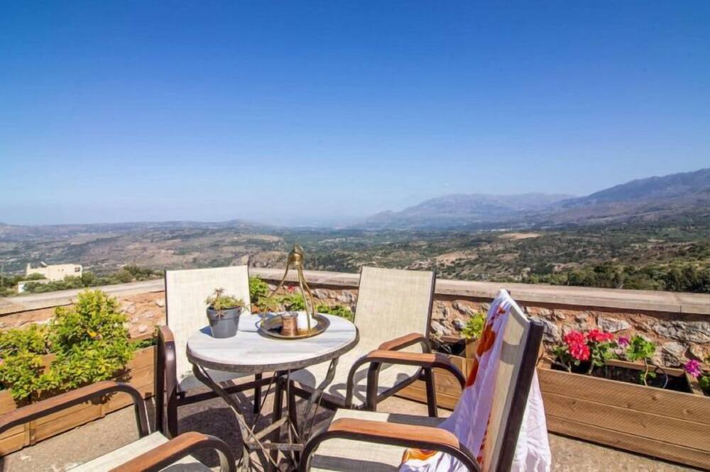 Photo of Patio Balcony in Samonas